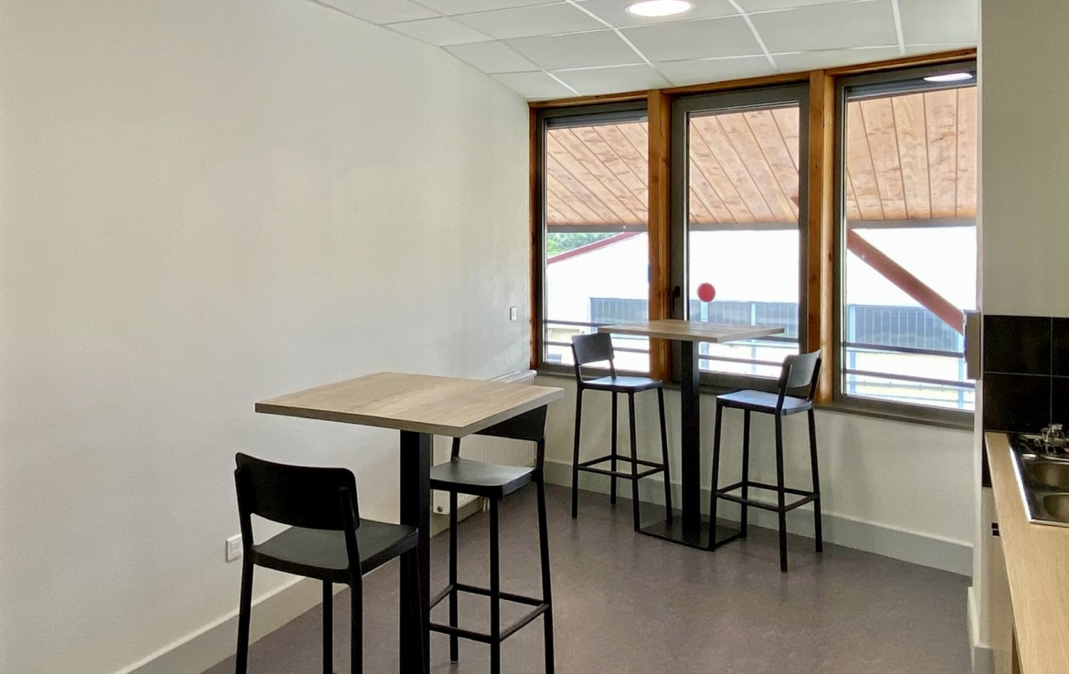 2209 Détente
