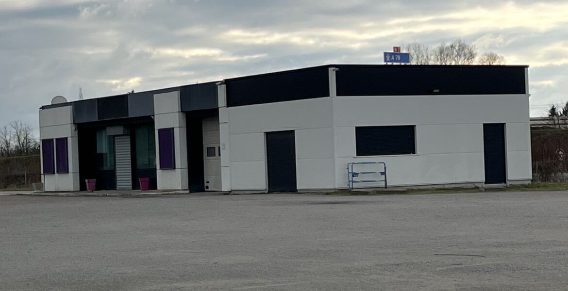 5221 Bâtiment Moulins Auvity