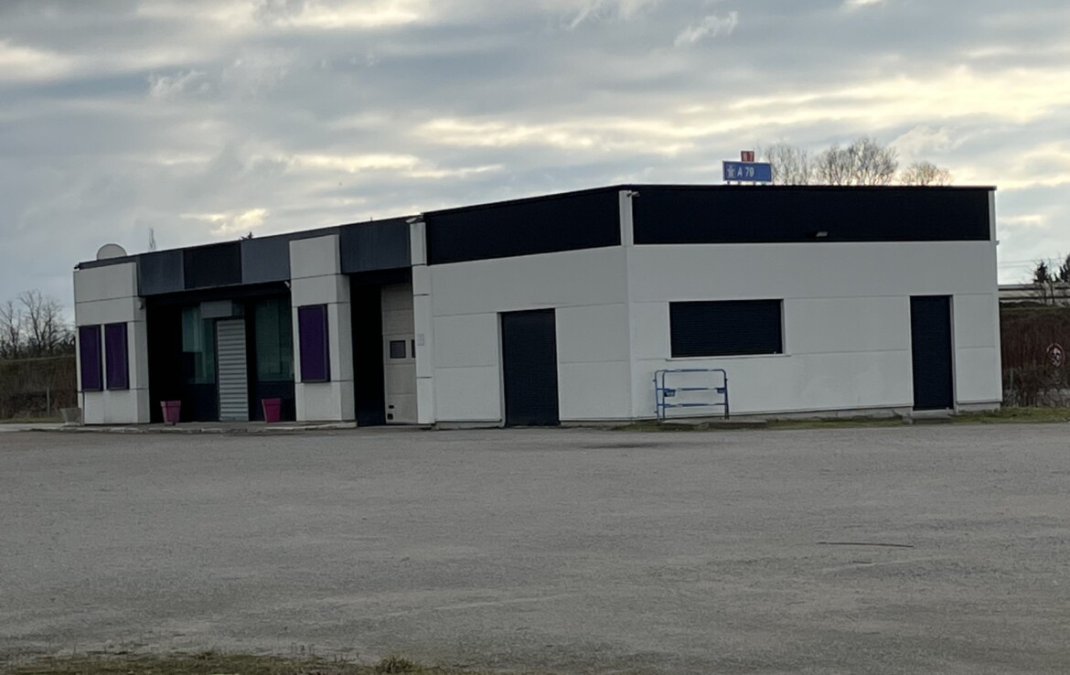 5221 Bâtiment Moulins Auvity